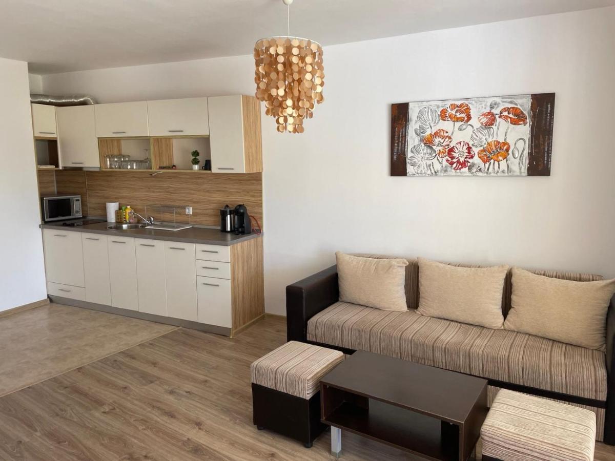 Aпартаменти Мини В Бей Вю Aparthotel Tsarevo Esterno foto